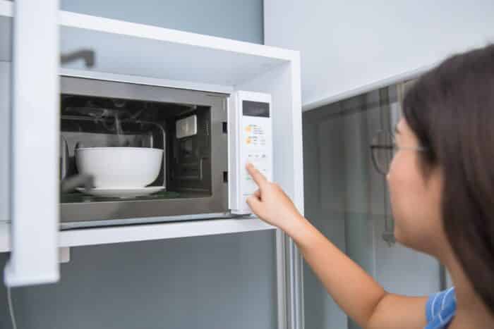 Microondas con base de cerámica, ¿cómo funcionan? - Euronics