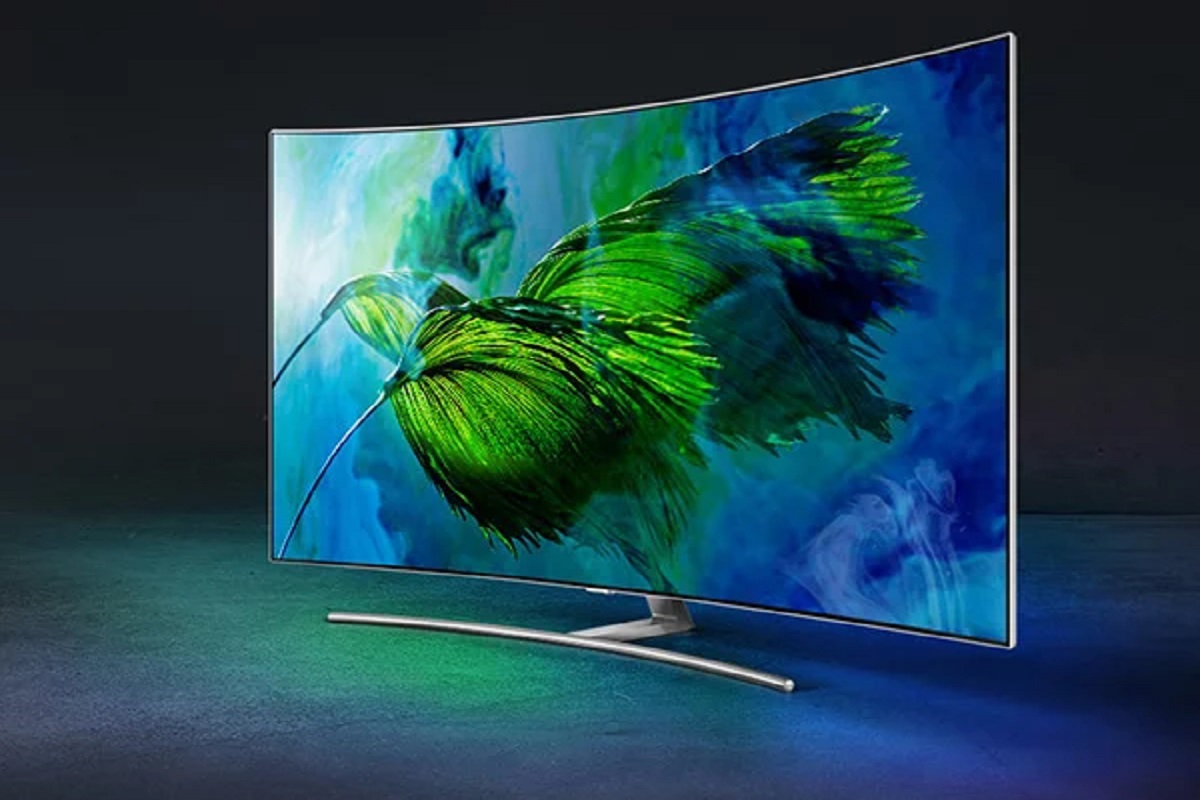 Витринные телевизоры. Samsung QLED TV q9. QLED Samsung 55 4 k 2018. Телевизор изогнутый самсунг 32 дюйма.